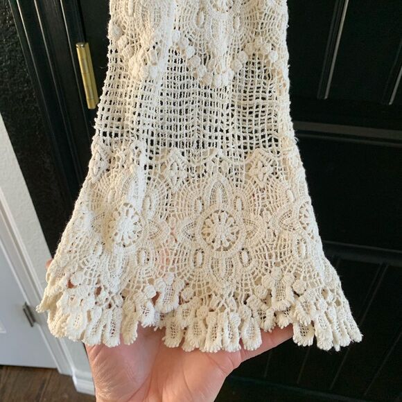 Staring at Stars Lace Crochet Bell Sleeve Top | Medium - Picture 8 of 12